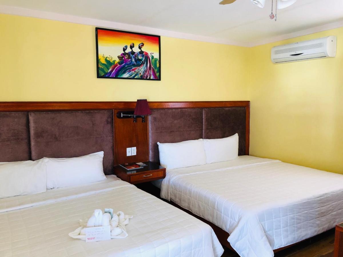 China Town Hotel Caye Caulker Exterior photo